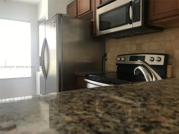 $2,000 | 3825 Northwest 90th Avenue, Unit 3825, Sunrise, FL 33351