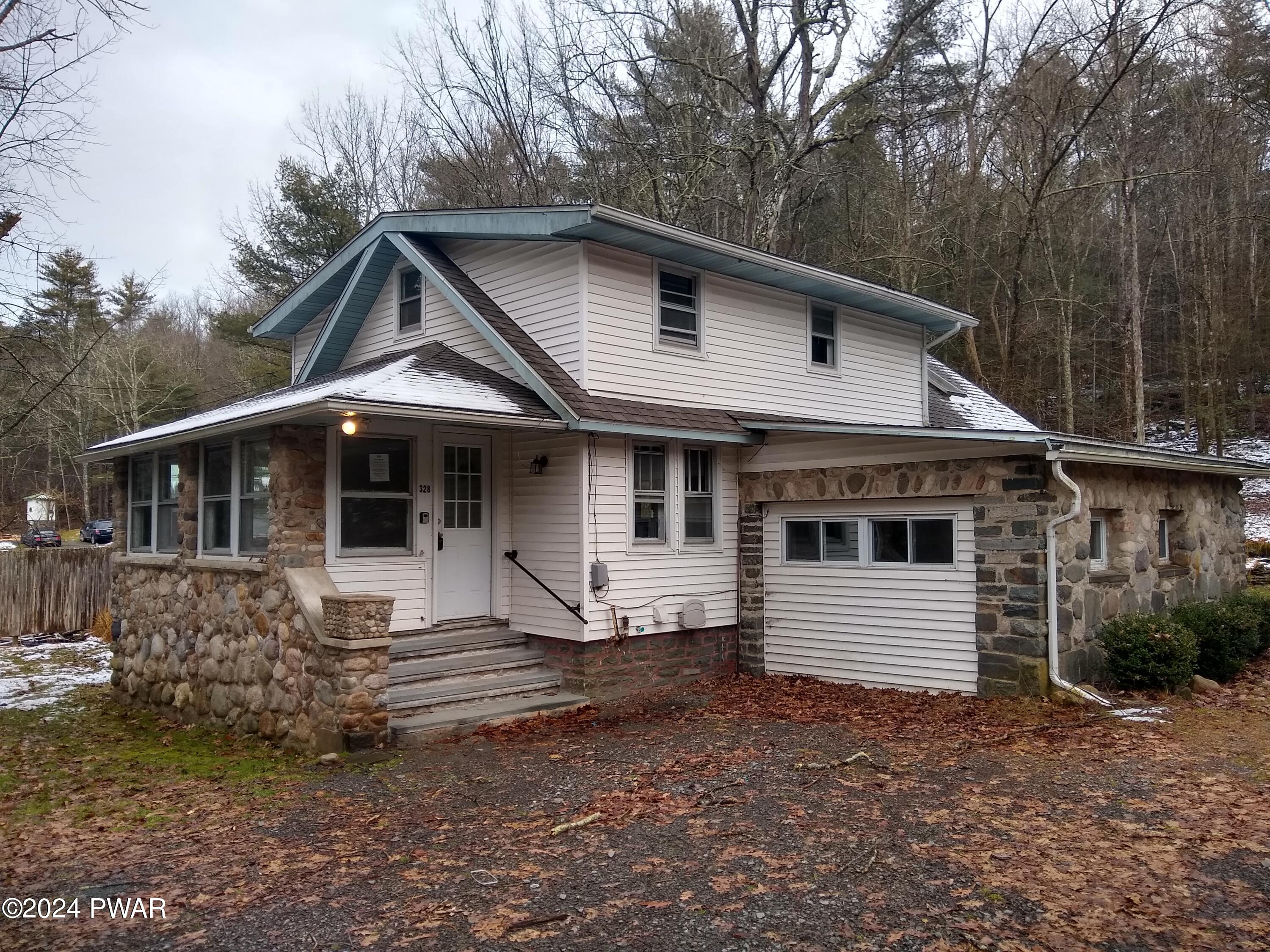 328 Twin Lakes Road Shohola, PA 18458 - Photo 3 of 37