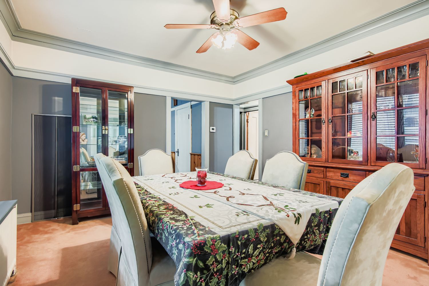 10522 South Leavitt Street Chicago, IL 60643 - Photo 10 of 24 a view of a dining room with furniture