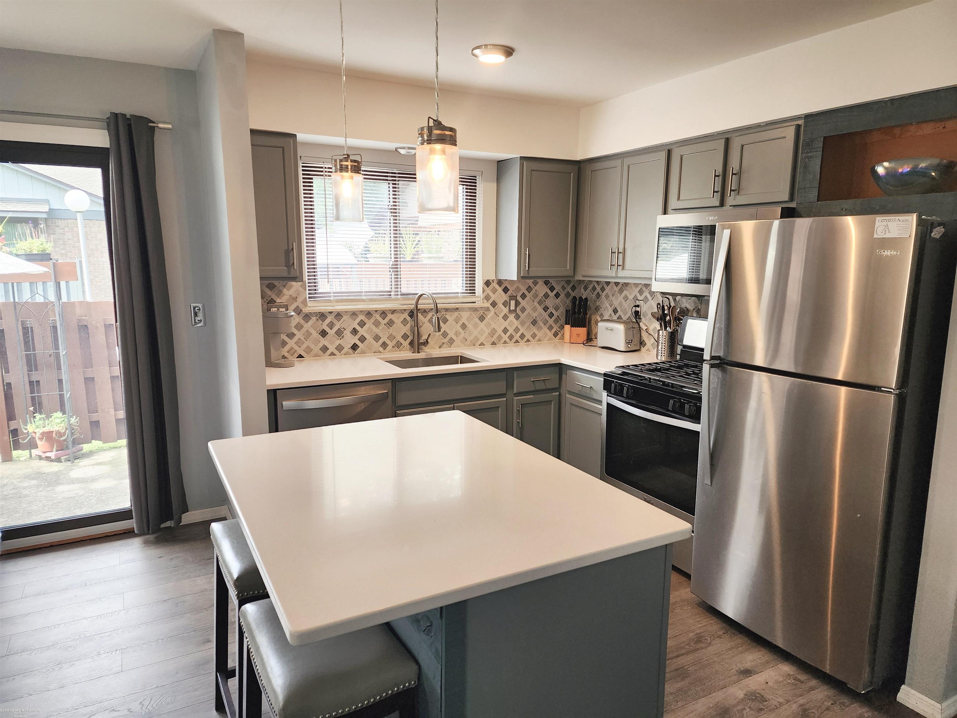 24813 Greenhill Road Warren, MI 48091 - Photo 27 of 51 50153451-c1abfbb0-12e6-447d-a0ab-eeb1a052c5b1.JPG