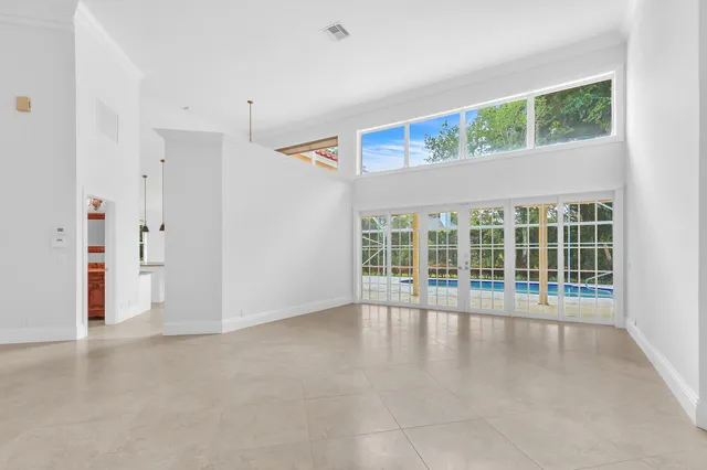 a view of empty room with window