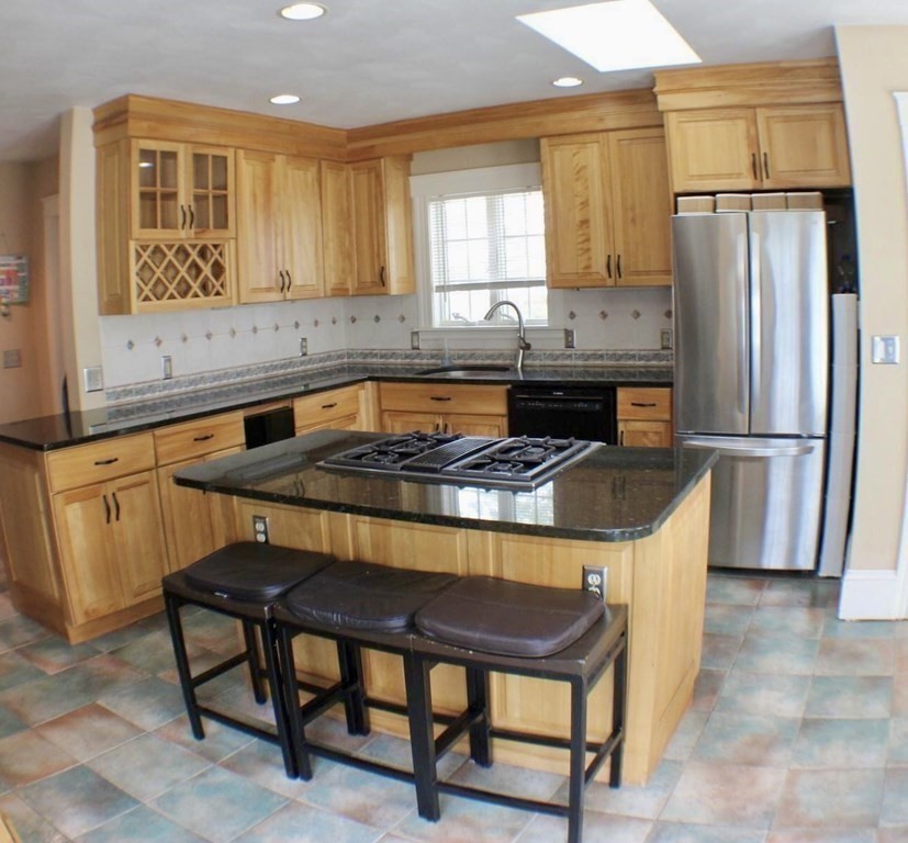 18 Roycroft Road Peabody, MA 01960 - Photo 16 of 37 Gallery Image 16