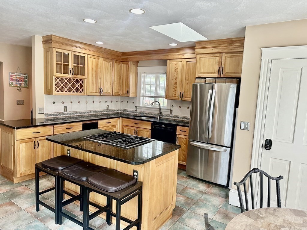 18 Roycroft Road Peabody, MA 01960 - Photo 18 of 37 Gallery Image 18