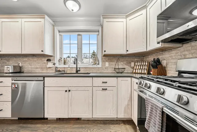 $479,900 | 22 Scribner Road, Raymond, NH 03077