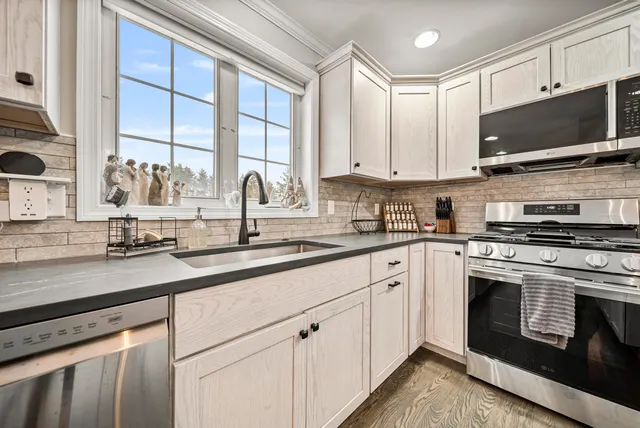 $479,900 | 22 Scribner Road, Raymond, NH 03077