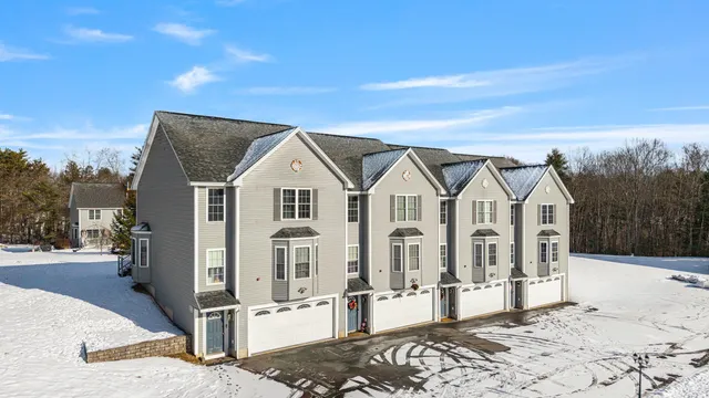 $479,900 | 22 Scribner Road, Raymond, NH 03077