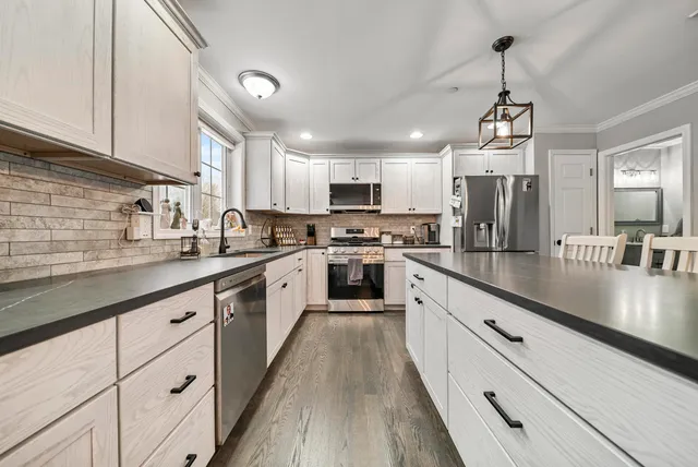 $479,900 | 22 Scribner Road, Raymond, NH 03077