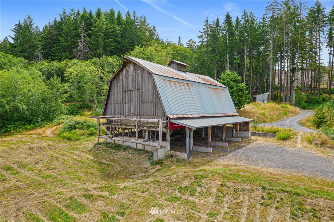 1608 North Fork Road Chehalis, WA 98532 - Photo 2 of 16