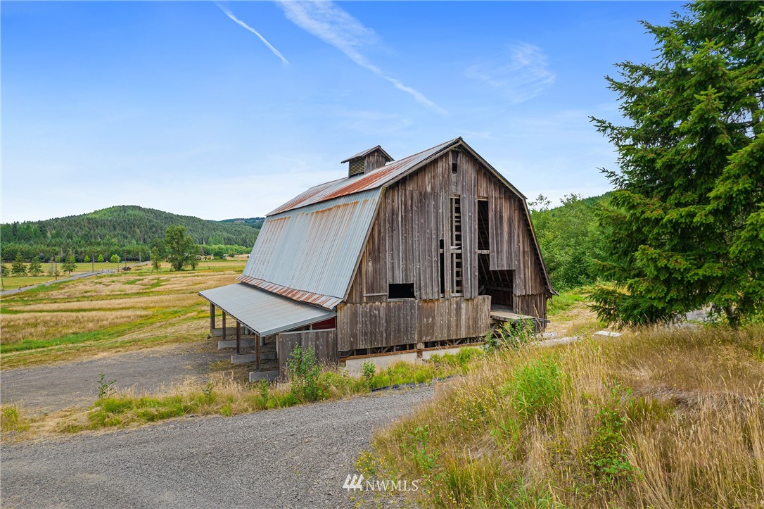 1608 North Fork Road Chehalis, WA 98532 - Photo 4 of 16