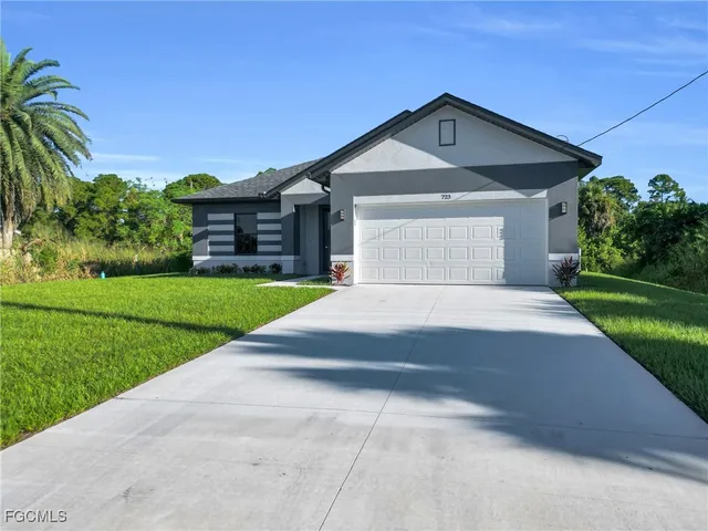 $319,900 | 723 Cadis Street East, Lehigh Acres, FL 33974