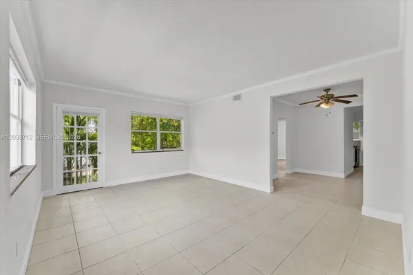 $2,700 | 653 Michigan Avenue, Unit 15, Miami Beach, FL 33139