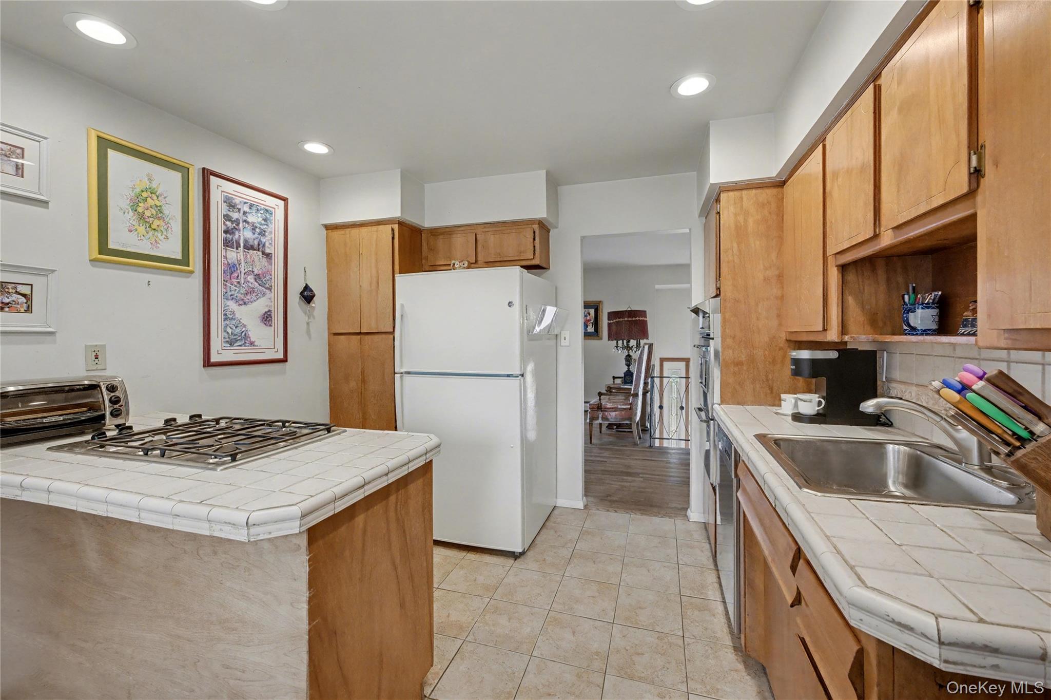 4 Bethal Lane Commack, NY 11725 - Photo 13 of 29