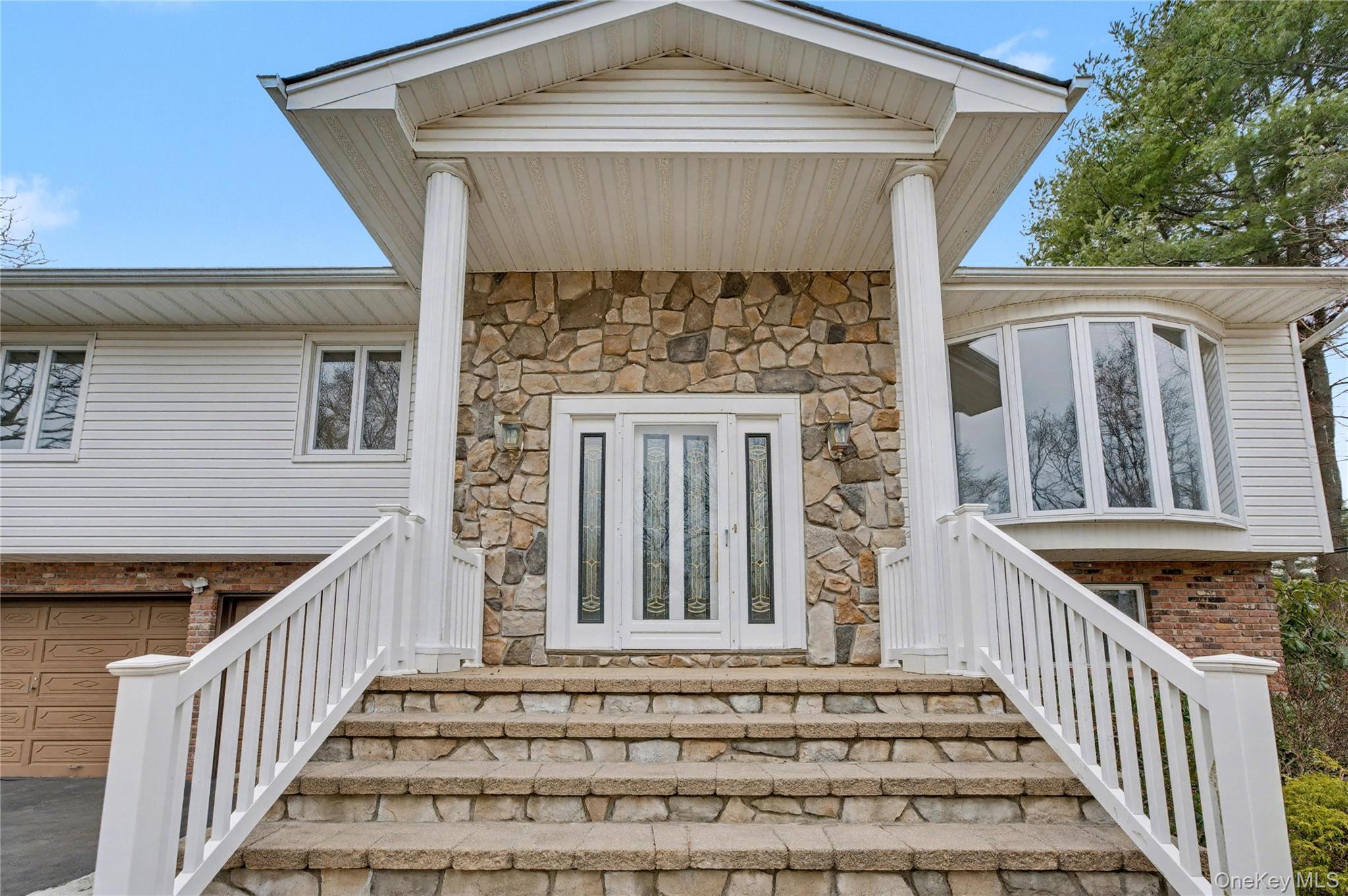 4 Bethal Lane Commack, NY 11725 - Photo 3 of 29