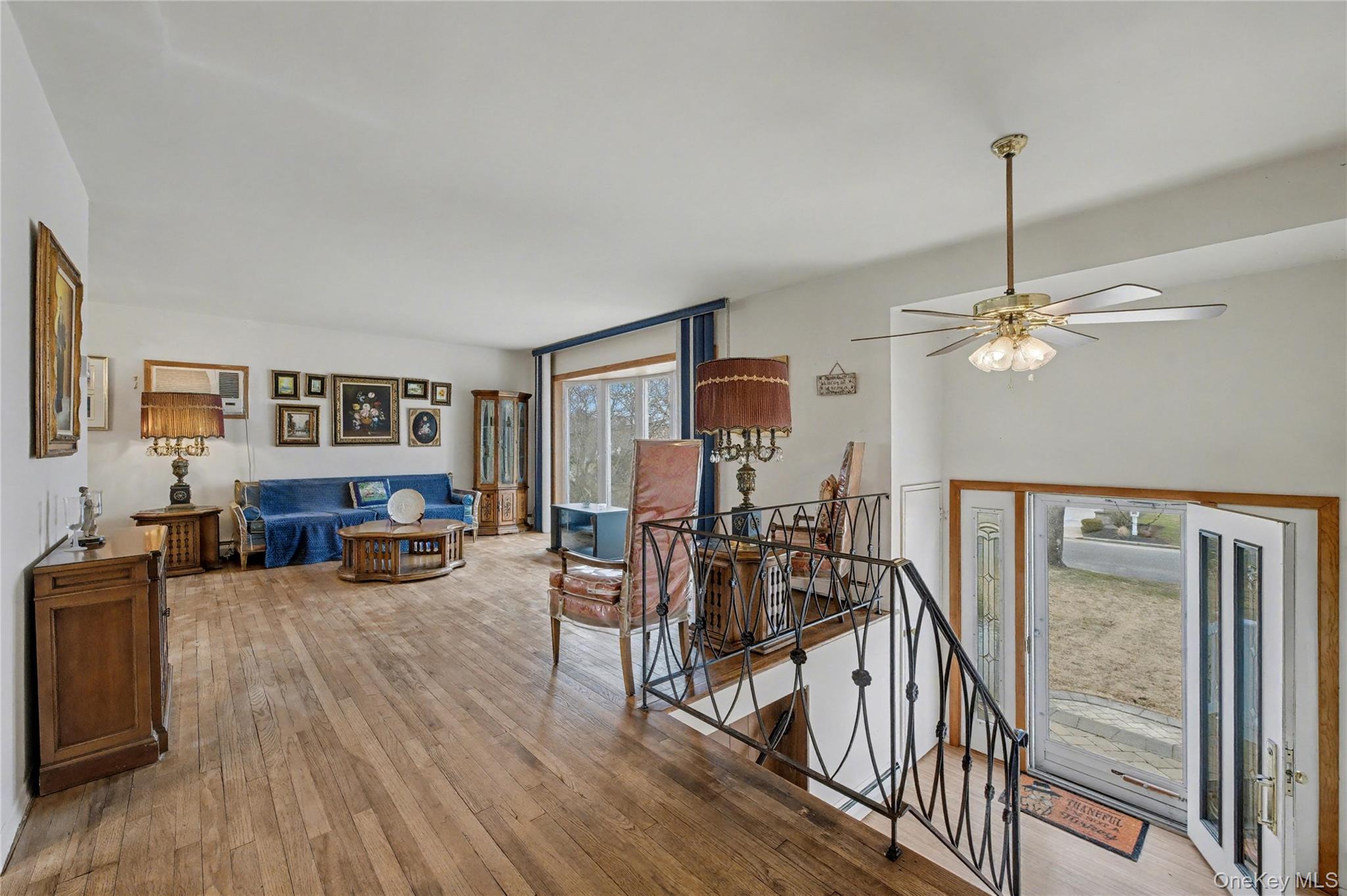 4 Bethal Lane Commack, NY 11725 - Photo 7 of 29