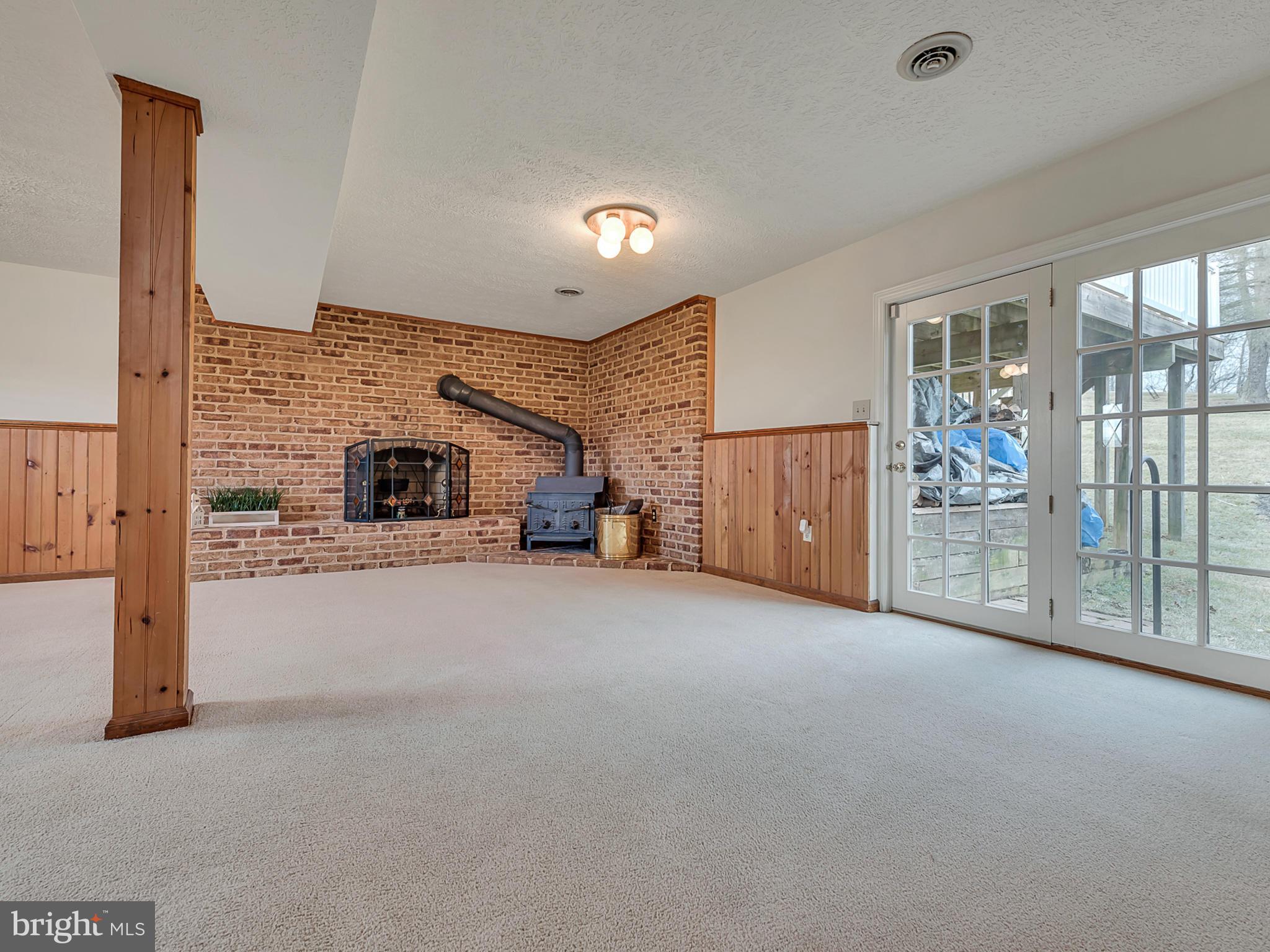 13410 New Windsor Road Union Bridge, MD 21791 - Photo 16 of 30 Family Room