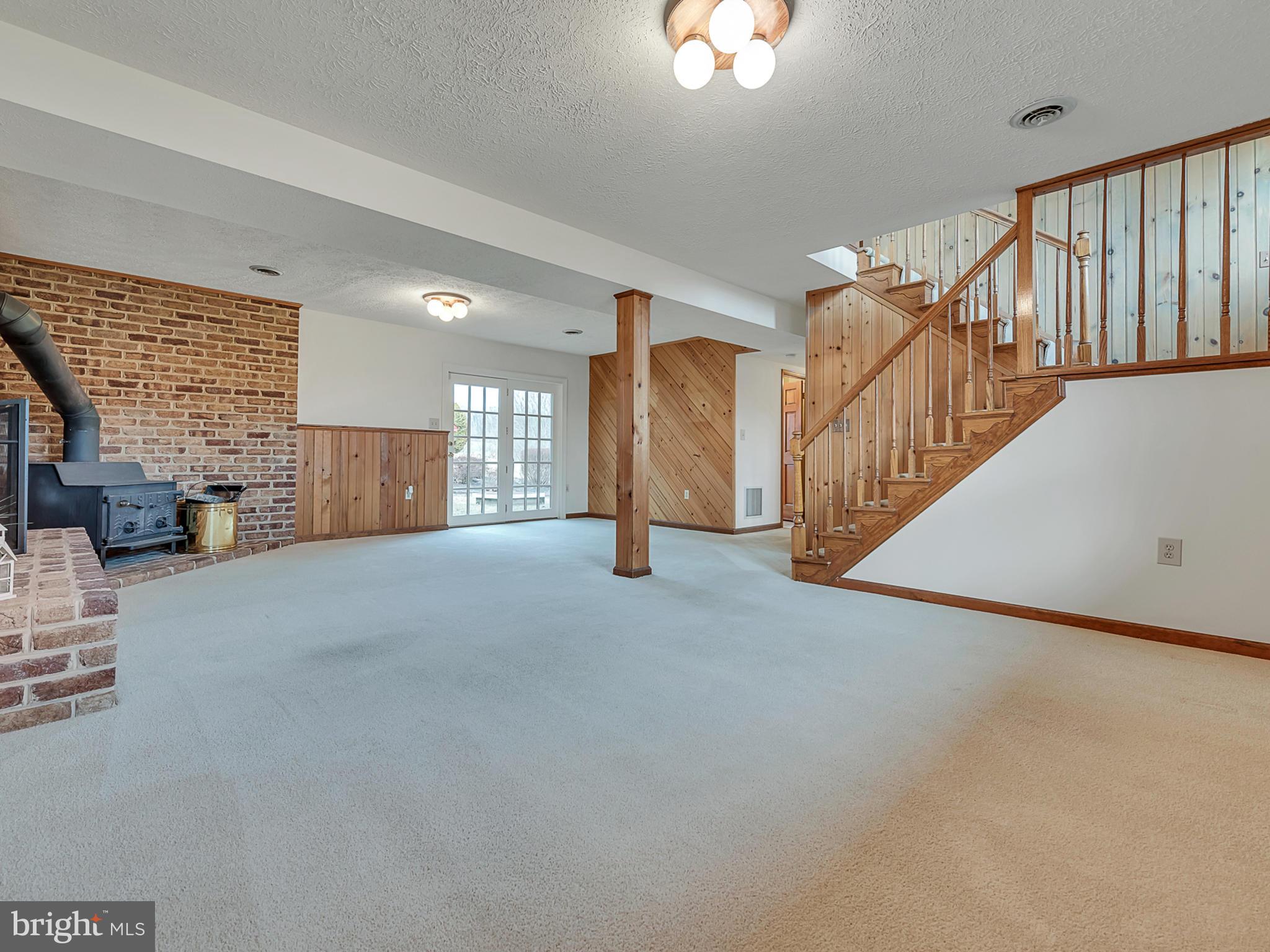 13410 New Windsor Road Union Bridge, MD 21791 - Photo 18 of 30 Family Room