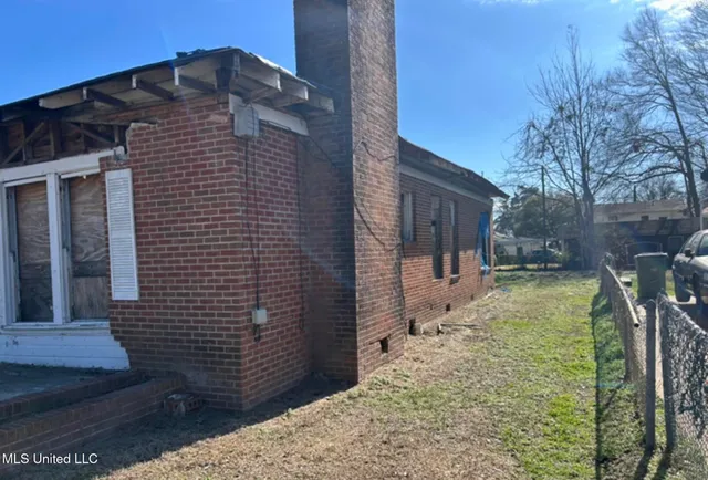 $12,000 | 1103 Strong Avenue, Greenwood, MS 38930