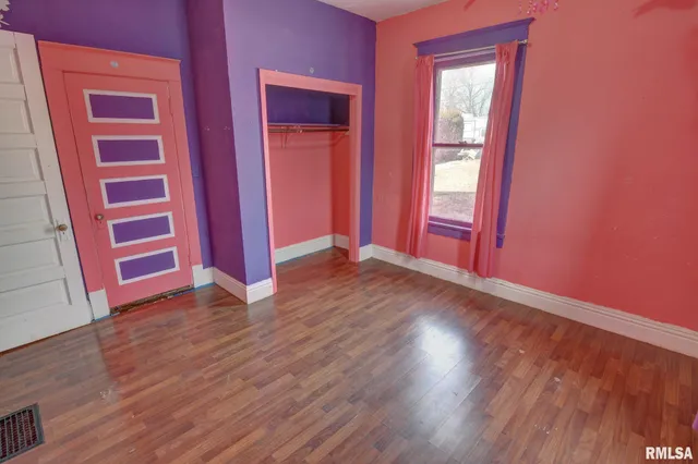 $69,900 | 907 East Park Street, Taylorville, IL 62568