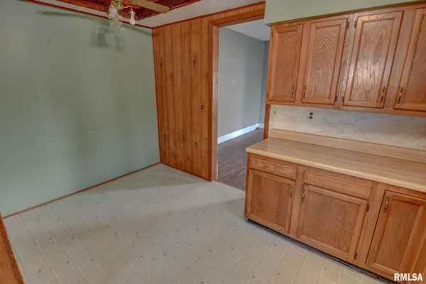$69,900 | 907 East Park Street, Taylorville, IL 62568