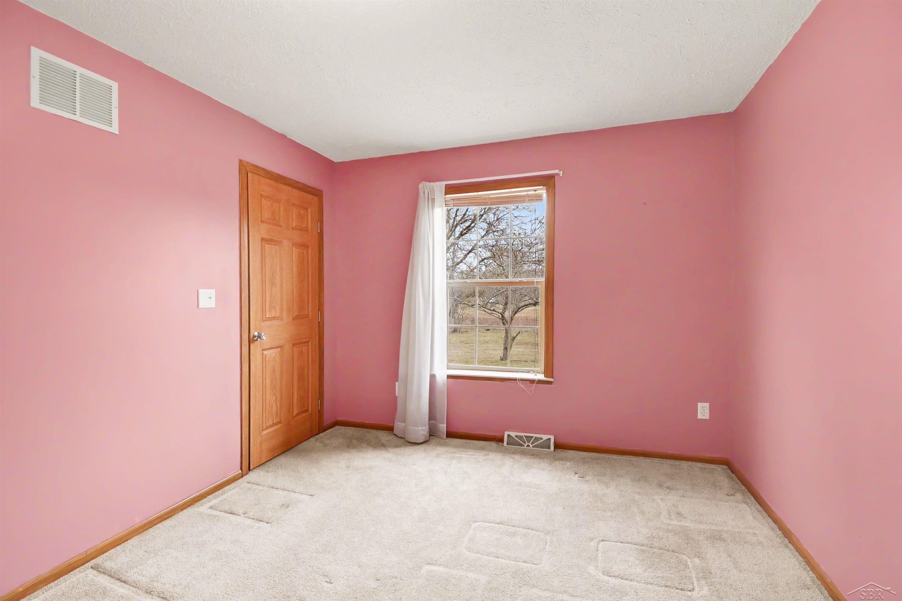 25 East Highwood Road Gladwin, MI 48624 - Photo 18 of 29