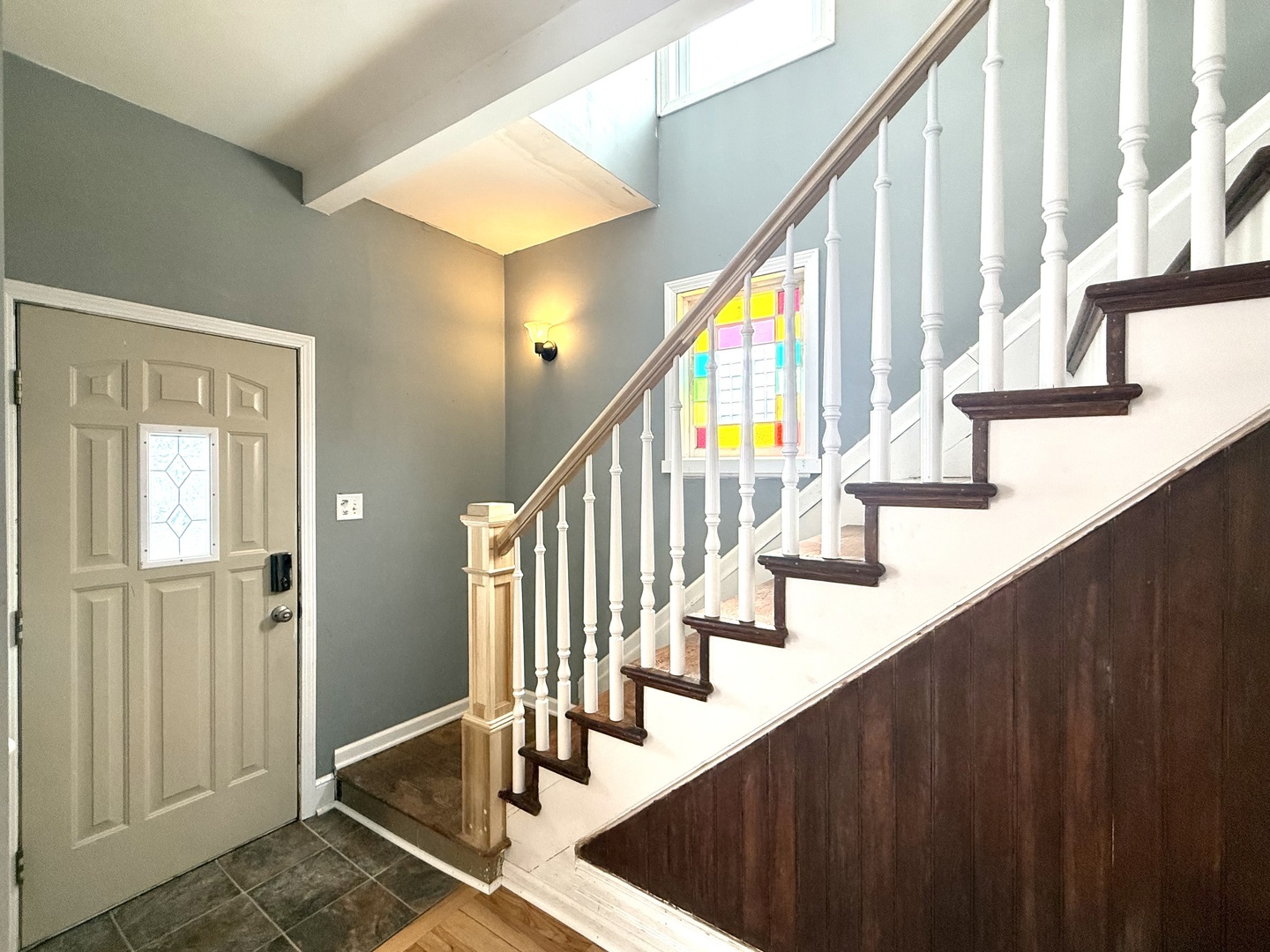 136 West Chestnut Street Compton, IL 61318 - Photo 8 of 24 a view of an entryway