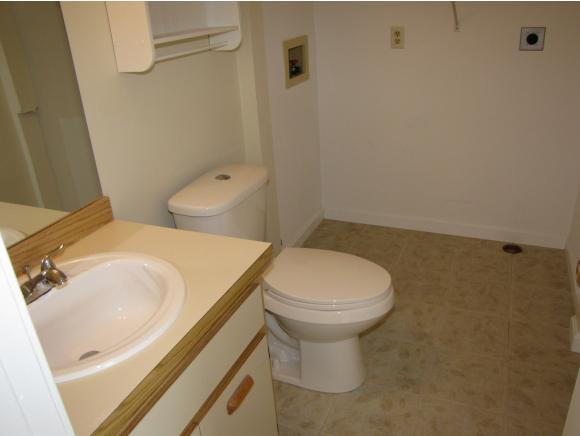 271 Winding Pond Road, Unit 271 Londonderry, NH 03053 - Photo 12 of 22 Gallery Image 12