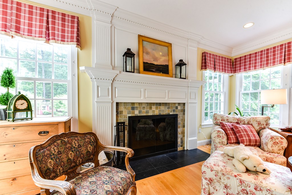 128 Dover Road Wellesley, MA 02482 - Photo 6 of 30 Gallery Image 6