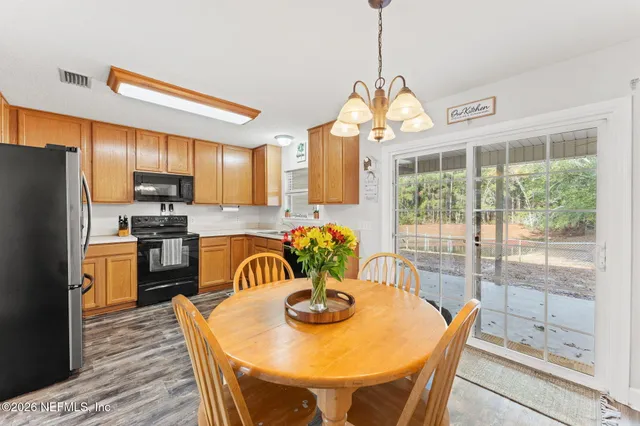 $279,500 | 482 North 3rd Street, Macclenny, FL 32063