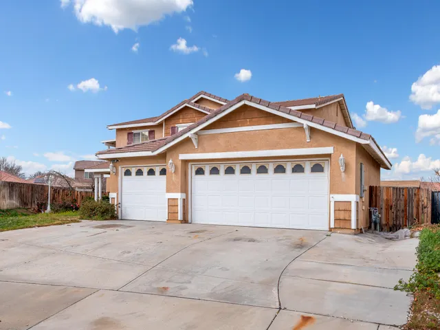 $484,900 | 13847 Clydesdale Run Lane, Victorville, CA 92394
