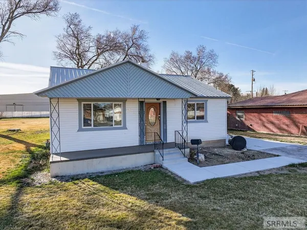 $399,000 | 570 South Park Avenue, Shelley, ID 83274