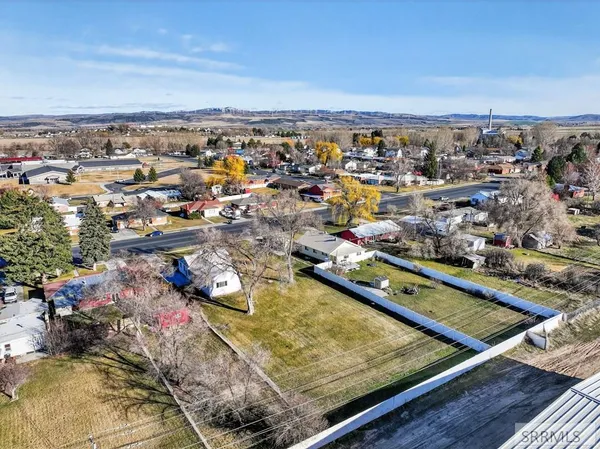 $385,000 | 570 South Park Avenue, Shelley, ID 83274