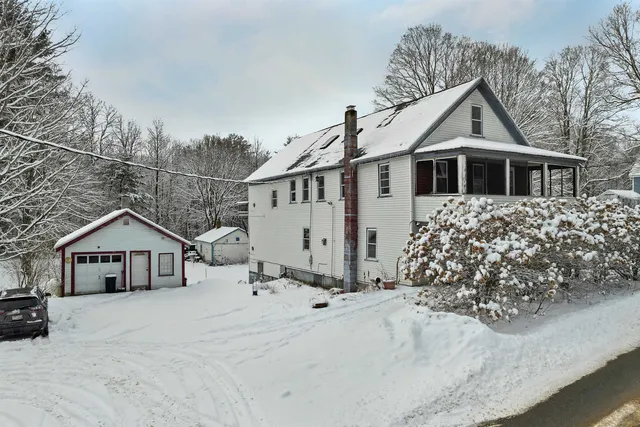 $650,000 | 11 White Plains Road, Webster, NH 03303