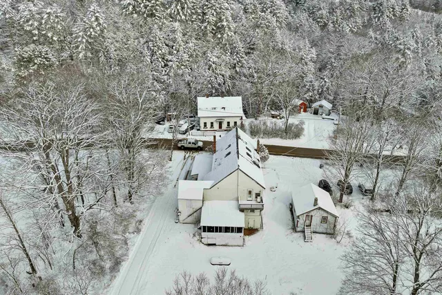 $650,000 | 11 White Plains Road, Webster, NH 03303