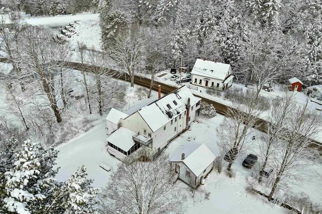 $650,000 | 11 White Plains Road, Webster, NH 03303