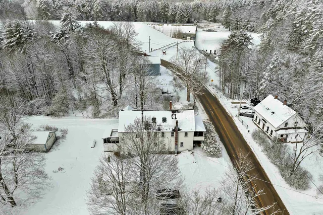 $650,000 | 11 White Plains Road, Webster, NH 03303