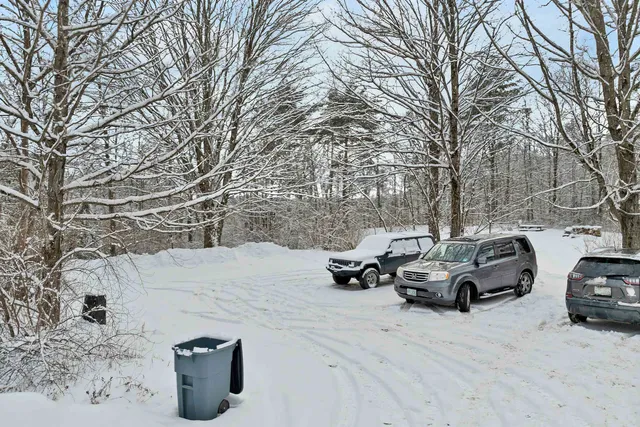 $650,000 | 11 White Plains Road, Webster, NH 03303