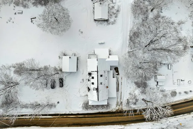 $650,000 | 11 White Plains Road, Webster, NH 03303