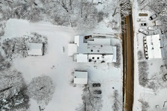 $650,000 | 11 White Plains Road, Webster, NH 03303