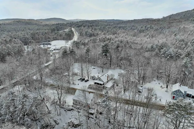 $650,000 | 11 White Plains Road, Webster, NH 03303