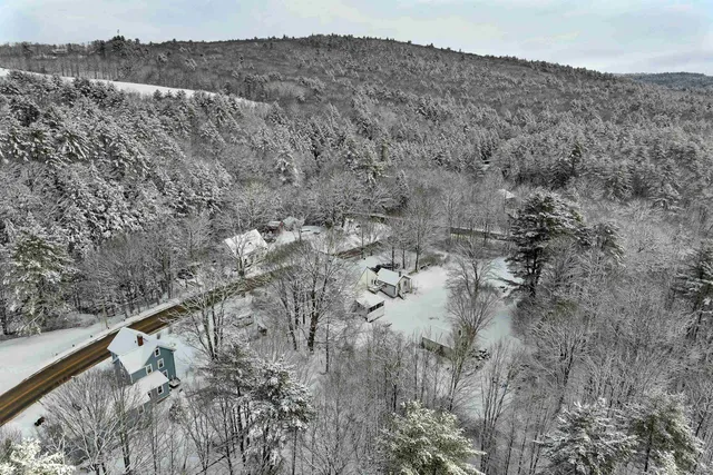 $650,000 | 11 White Plains Road, Webster, NH 03303