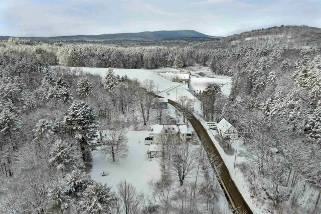 $650,000 | 11 White Plains Road, Webster, NH 03303