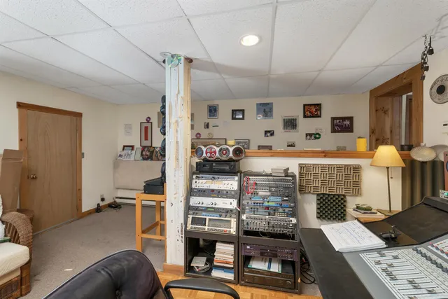 $650,000 | 11 White Plains Road, Webster, NH 03303