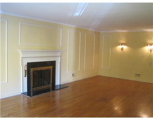 666 Scrubgrass Road Mt. Lebanon, PA 15243 - Photo 2 of 17 Living Room.