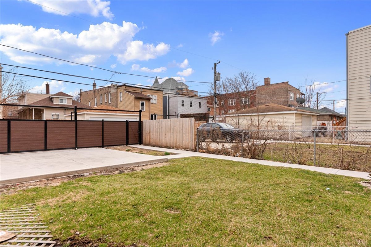 7819 South Morgan Street, Unit G Chicago, IL 60620 - Photo 11 of 13 a view of a terrace