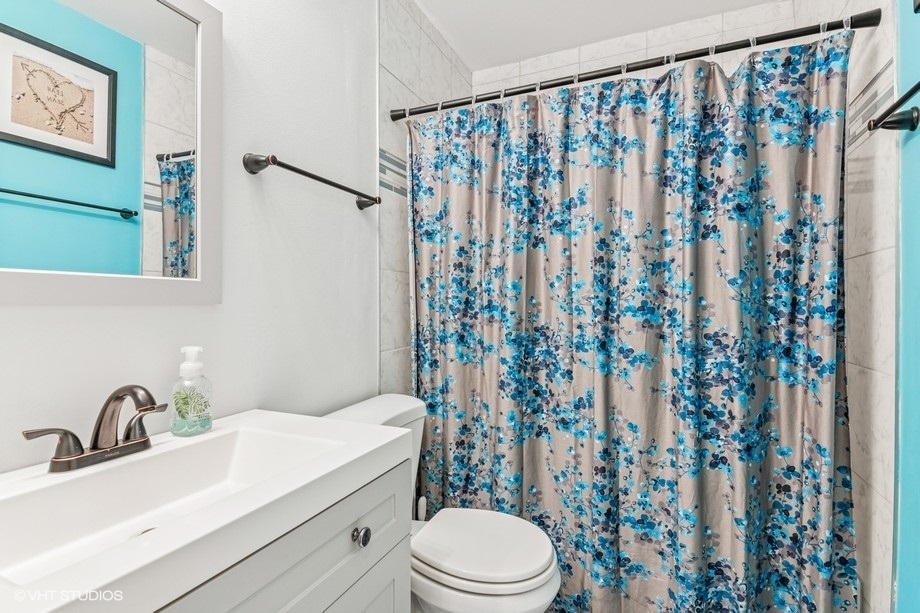 1063 Ridgefield Circle Carol Stream, IL 60188 - Photo 13 of 17 Gallery Image 13
