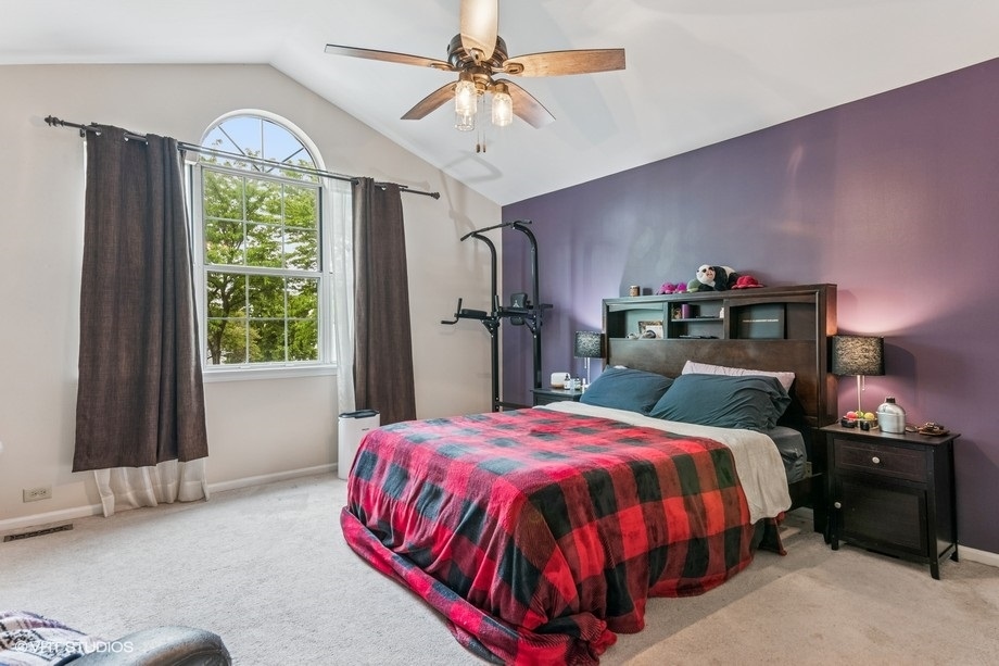 1063 Ridgefield Circle Carol Stream, IL 60188 - Photo 15 of 17 Gallery Image 15