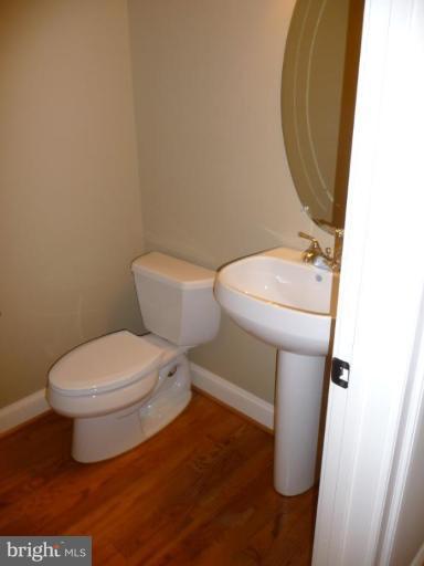 8041 Washington Road Alexandria, VA 22308 - Photo 9 of 21 Half Bath 1