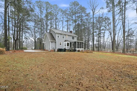 $400,000 | 1501 Twin Lake Drive, Holly Springs, NC 27540
