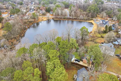 $400,000 | 1501 Twin Lake Drive, Holly Springs, NC 27540