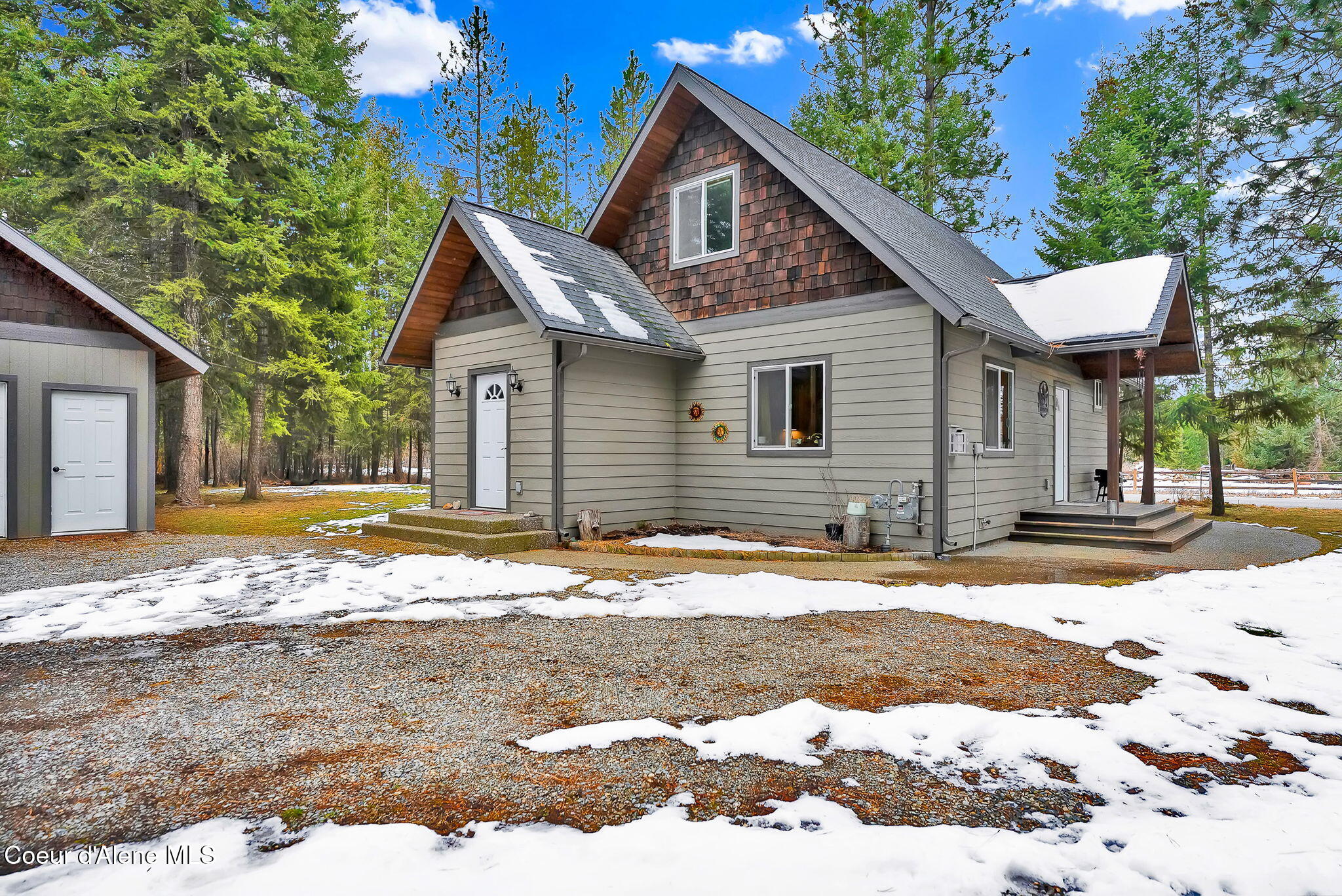 2-web-or-mls-Skylight - Misc-37